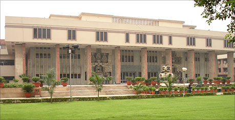 Police officers’ confidence and ability to perform their jobs may be impacted by court observations: Delhi HC warns trial courts